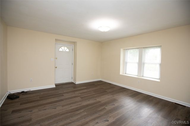 407 E 2nd St, Farmville, VA 23901