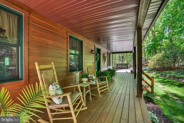 2385 BREMER RD, Dover, PA 17315