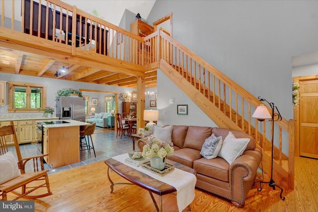2385 BREMER RD, Dover, PA 17315