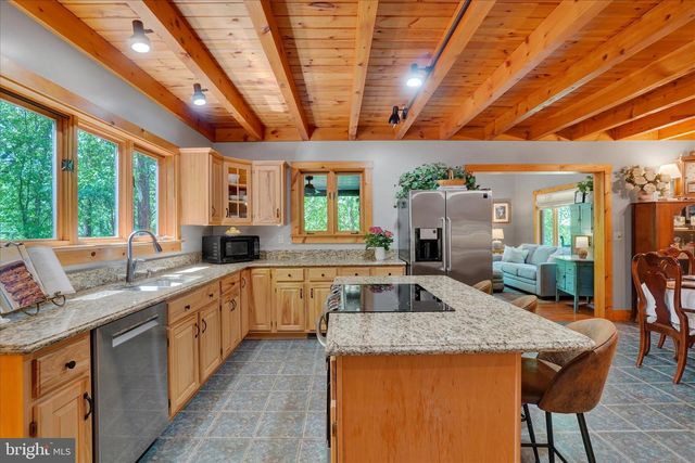 2385 BREMER RD, Dover, PA 17315