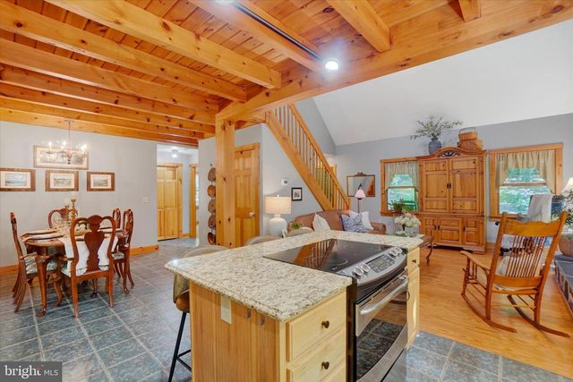 2385 BREMER RD, Dover, PA 17315