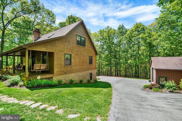 2385 BREMER RD, Dover, PA 17315