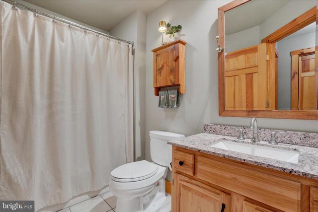 2385 BREMER RD, Dover, PA 17315