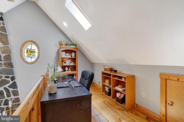 2385 BREMER RD, Dover, PA 17315
