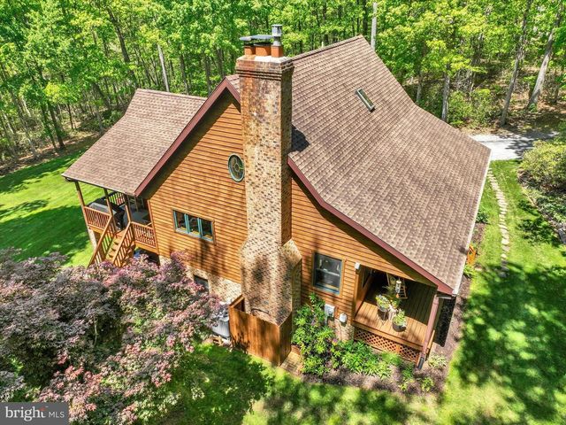 2385 BREMER RD, Dover, PA 17315