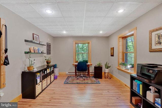 2385 BREMER RD, Dover, PA 17315