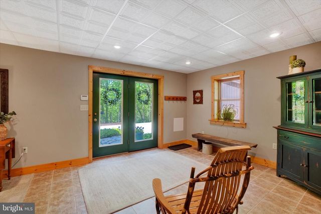 2385 BREMER RD, Dover, PA 17315