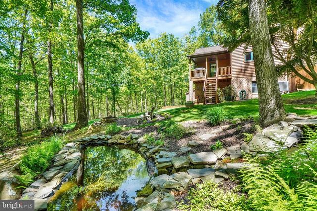 2385 BREMER RD, Dover, PA 17315