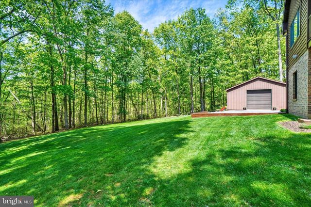 2385 BREMER RD, Dover, PA 17315