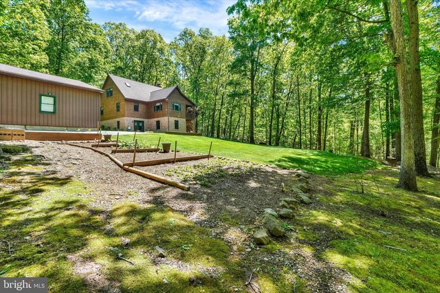 2385 BREMER RD, Dover, PA 17315