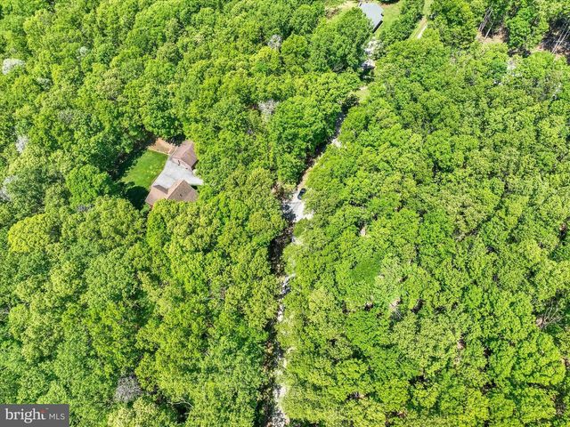 2385 BREMER RD, Dover, PA 17315