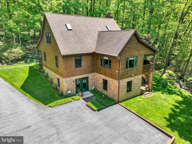 2385 BREMER RD, Dover, PA 17315