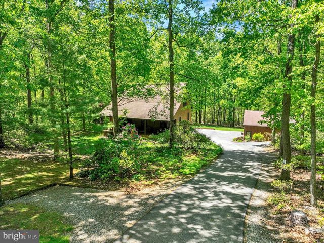 2385 BREMER RD, Dover, PA 17315