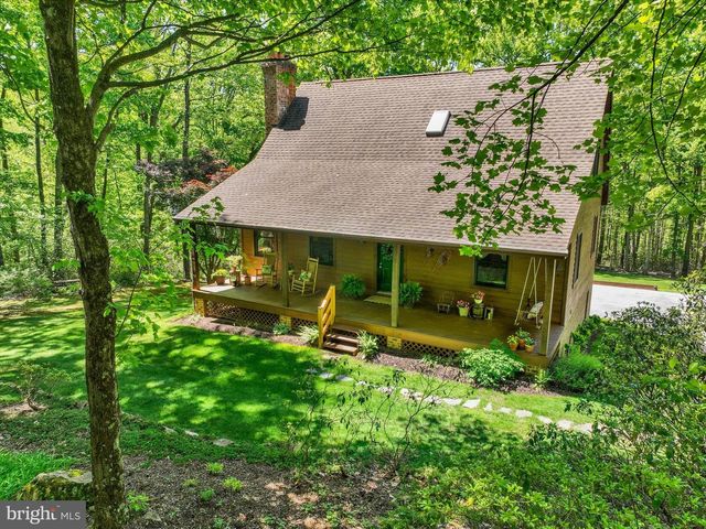 2385 BREMER RD, Dover, PA 17315