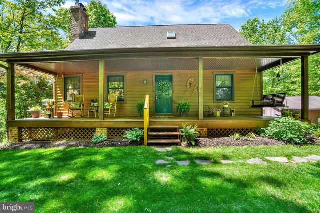 2385 BREMER RD, Dover, PA 17315