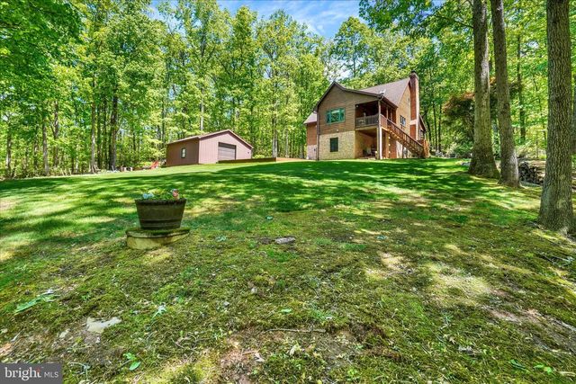 2385 BREMER RD, Dover, PA 17315