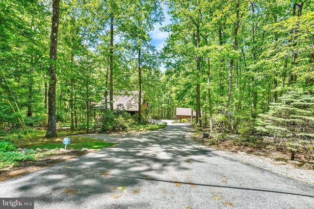 2385 BREMER RD, Dover, PA 17315
