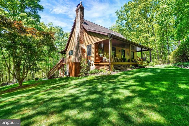 2385 BREMER RD, Dover, PA 17315