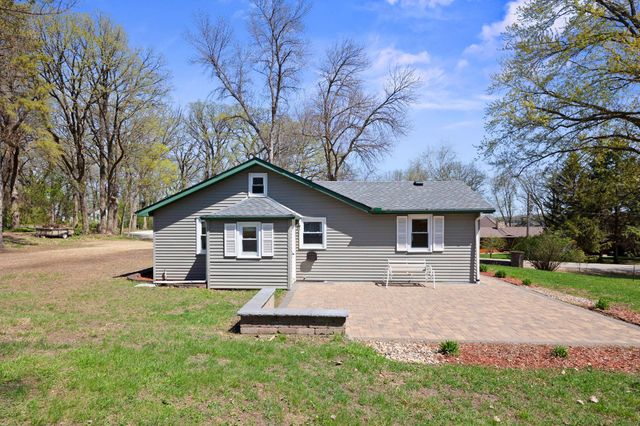 19797 612th Avenue, Litchfield, MN 55355