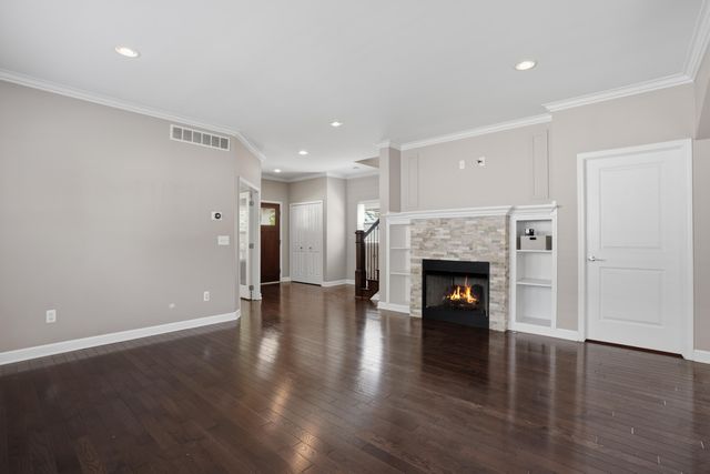 302 Dewey Street, Royal Oak City, MI 48067
