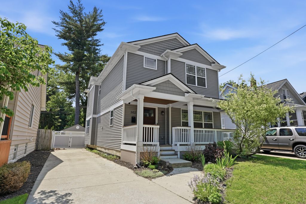 302 Dewey Street, Royal Oak City, MI 48067