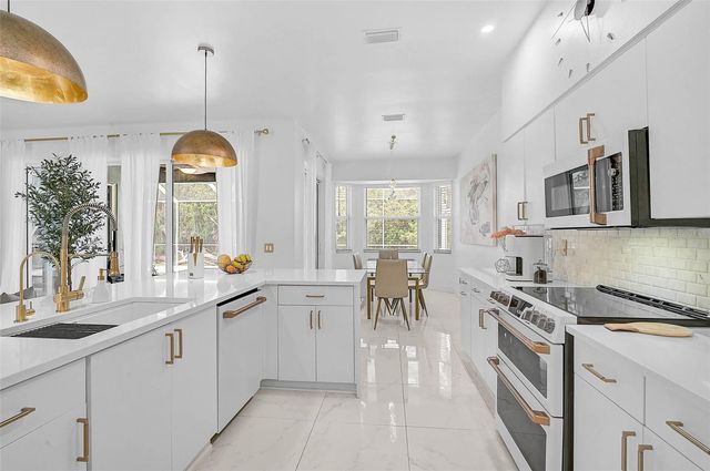 4146 WESTBOURNE CIRCLE, Sarasota, FL 34238