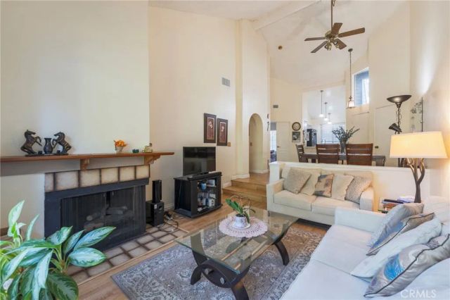 25613 Pine Creek, Wilmington, CA 90744