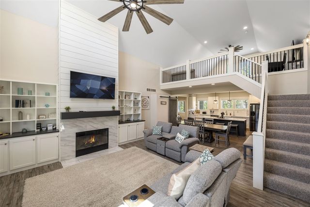 5542 Hidden Pond Lane, Sawyer, MI 49125