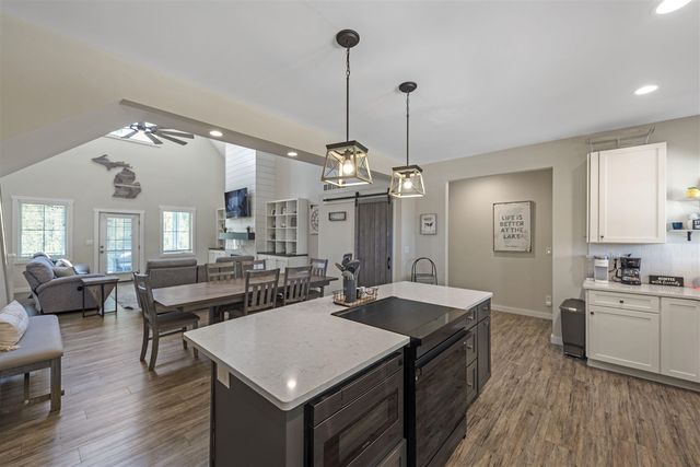 5542 Hidden Pond Lane, Sawyer, MI 49125
