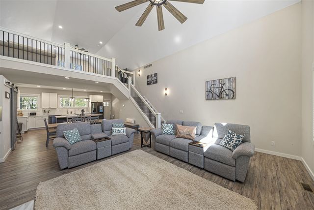 5542 Hidden Pond Lane, Sawyer, MI 49125