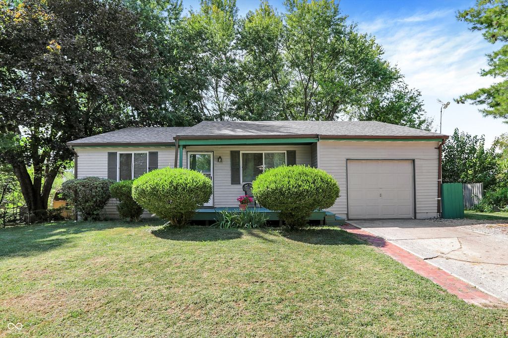 1104 Commission Road, Greenwood, IN 46142