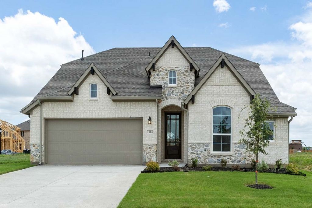 1003 Cumberland Drive, Justin, TX 76247