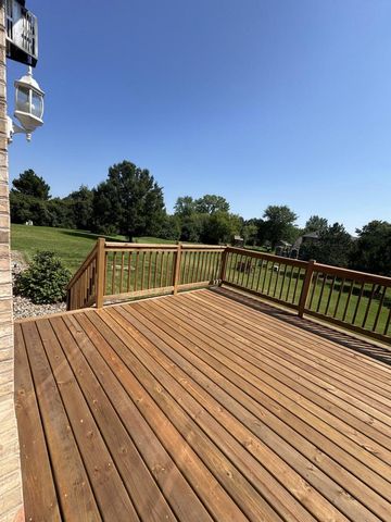 145 Victoria CIRCLE, Union Grove, WI 53182