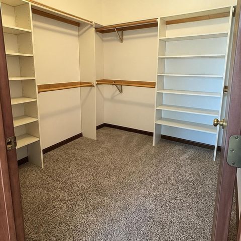 145 Victoria CIRCLE, Union Grove, WI 53182