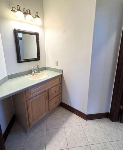 145 Victoria CIRCLE, Union Grove, WI 53182