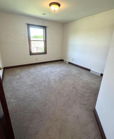 145 Victoria CIRCLE, Union Grove, WI 53182