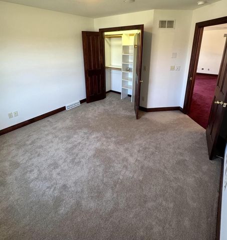 145 Victoria CIRCLE, Union Grove, WI 53182