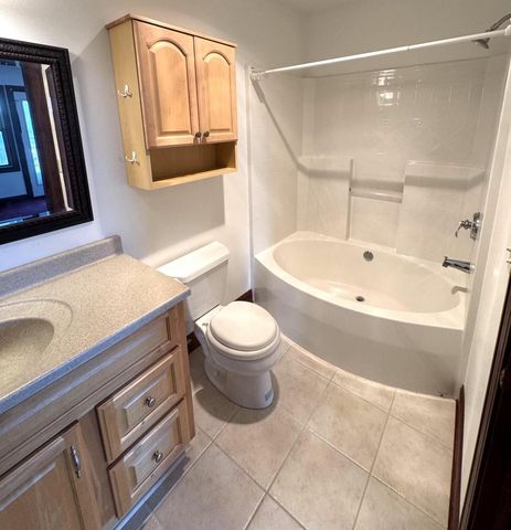 145 Victoria CIRCLE, Union Grove, WI 53182