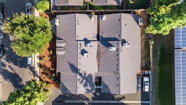 570 W Escalon Avenue, Clovis, CA 93612