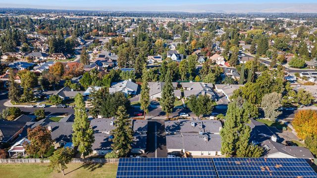 570 W Escalon Avenue, Clovis, CA 93612