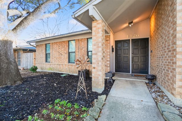 1326 Dogwood Trail, Lewisville, TX 75067