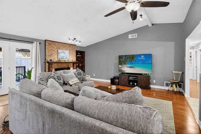 1326 Dogwood Trail, Lewisville, TX 75067