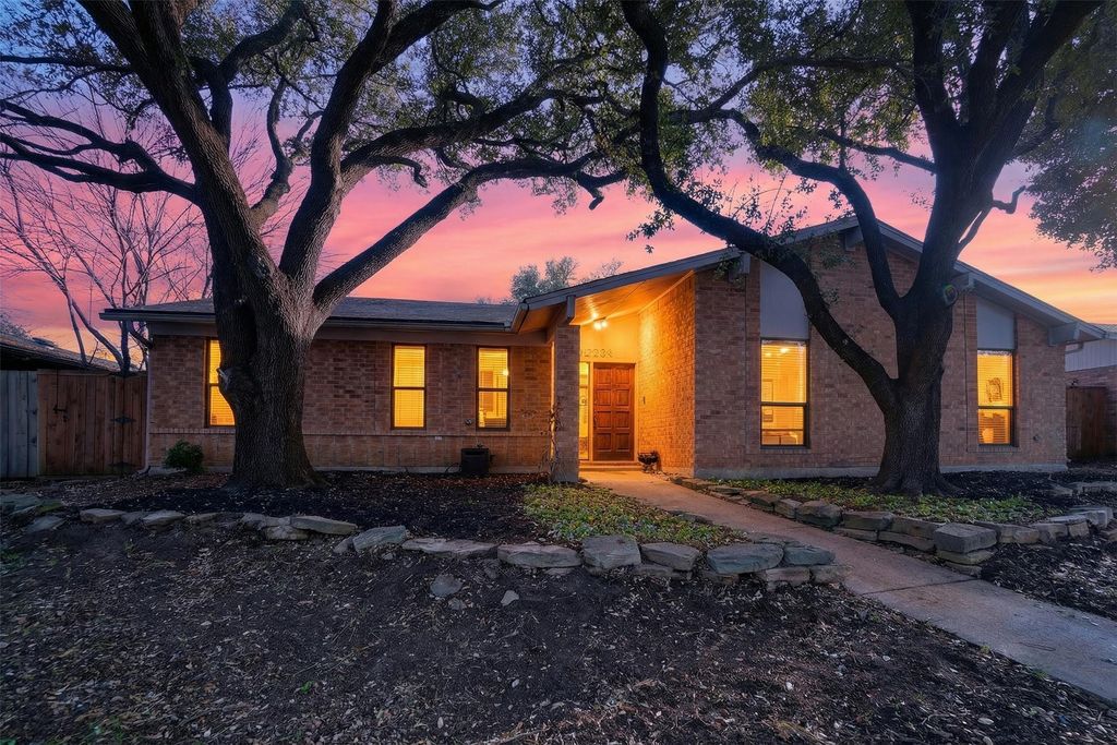 1326 Dogwood Trail, Lewisville, TX 75067