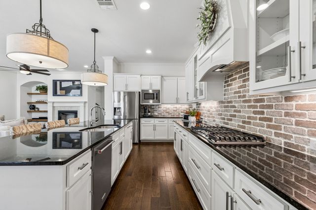 13624 Walsh Avenue, Fort Worth, TX 76008