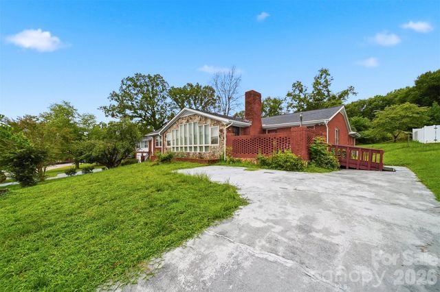 103 Castlegate Drive, Morganton, NC 28655