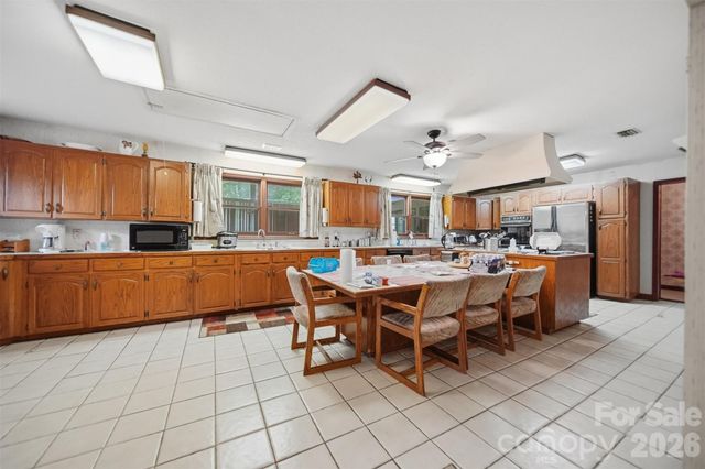 103 Castlegate Drive, Morganton, NC 28655