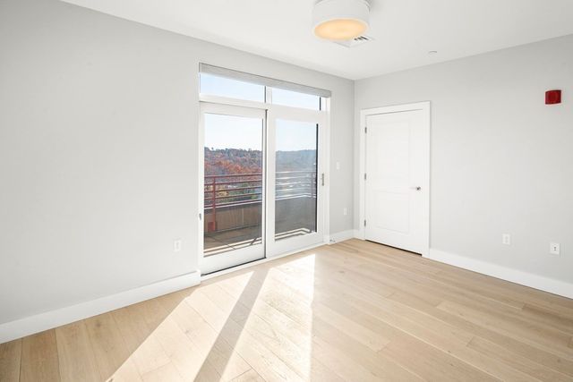 1650 Commonwealth Ave 606, Boston, MA 02135