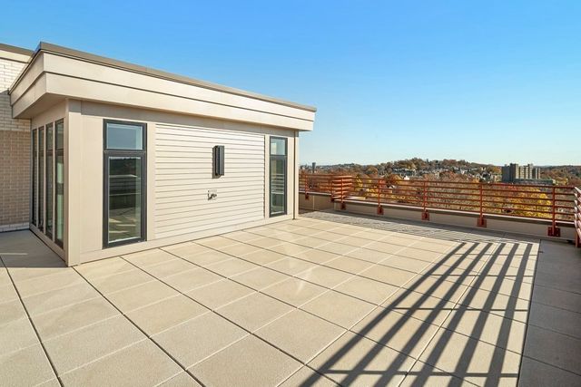 1650 Commonwealth Ave 606, Boston, MA 02135