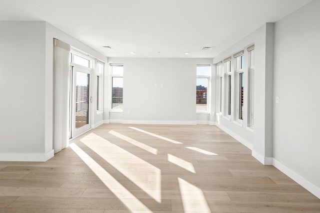1650 Commonwealth Ave 606, Boston, MA 02135