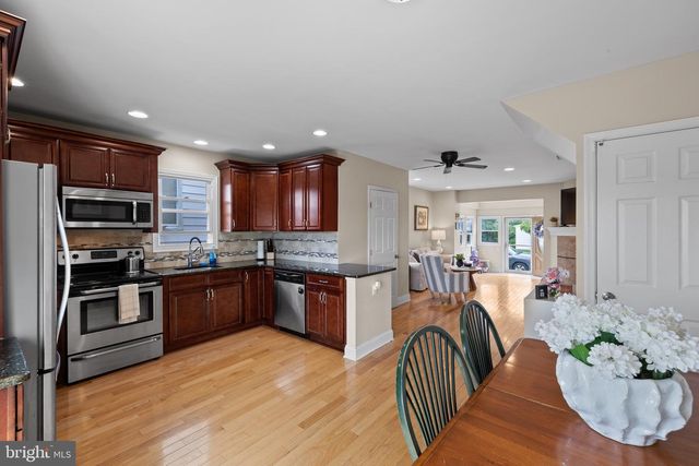 554 WALES RD, Havertown, PA 19083